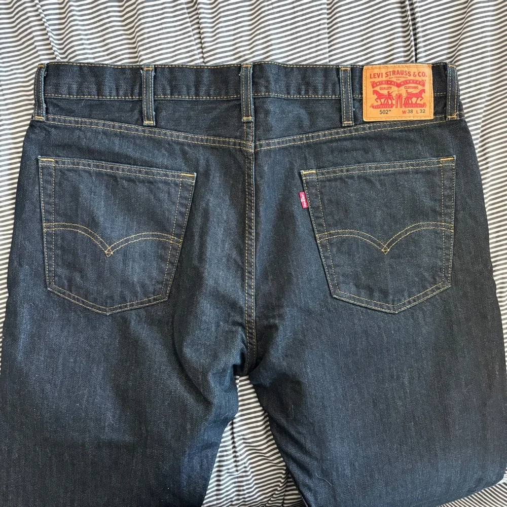 Men’s Levi 502 jeans, 38x32 - Picture 4 of 5